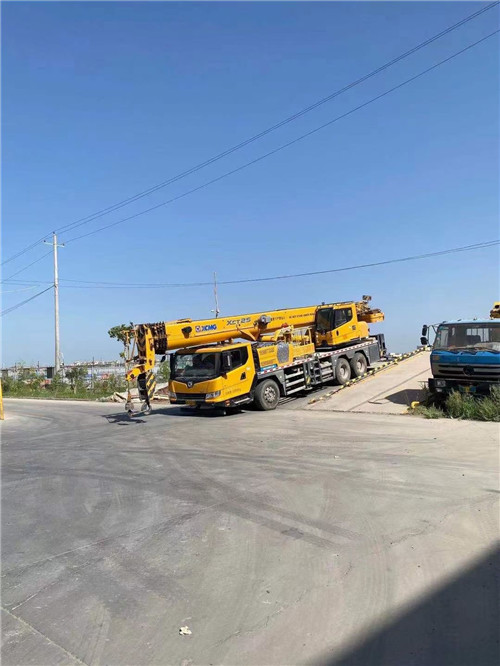 头屯河区吊车作业时，可能会产生哪些额外收费项目？